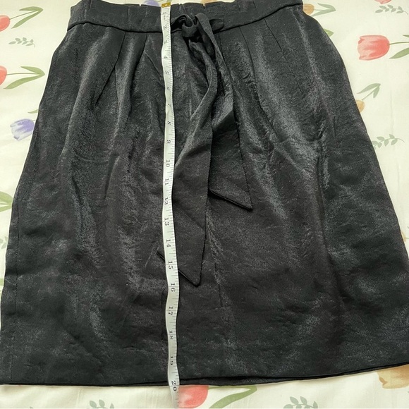 Chic Black Mini Skirt - Picture 6 of 7